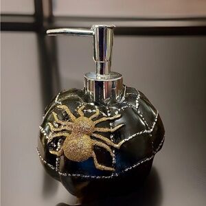 NEW October Sky Ceramic Gold Spider on Web Kitchen Bathroom Pump Soap Dispenser